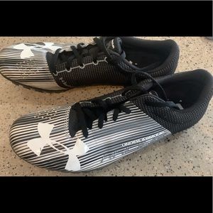 Womens Under Armour track spikes size 9